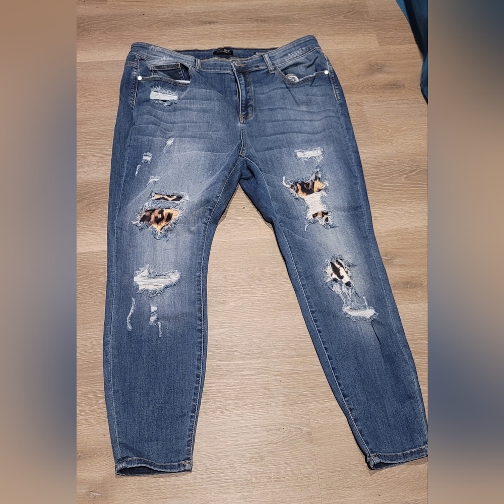 Plus size Judy blue leopard patch jeans